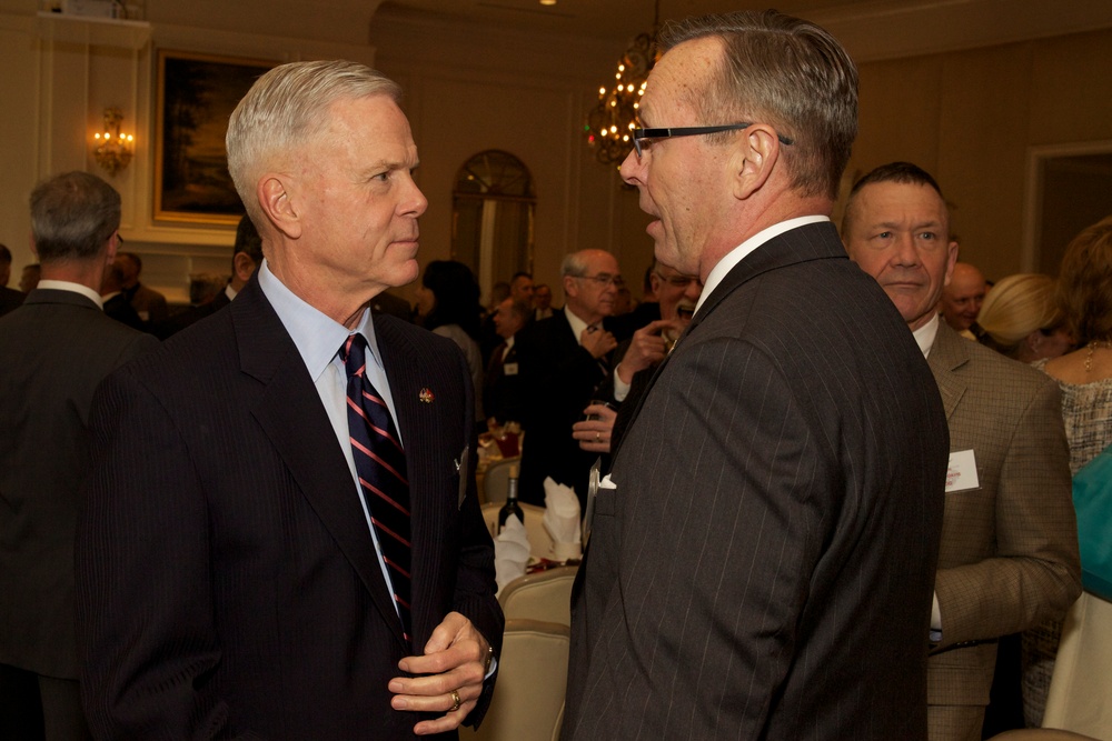 Marine Corps Commandant Attends Marine Corps Aviation Association Dinner