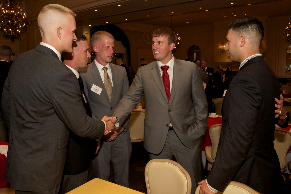 Marine Corps Commandant Attends Marine Corps Aviation Association Dinner