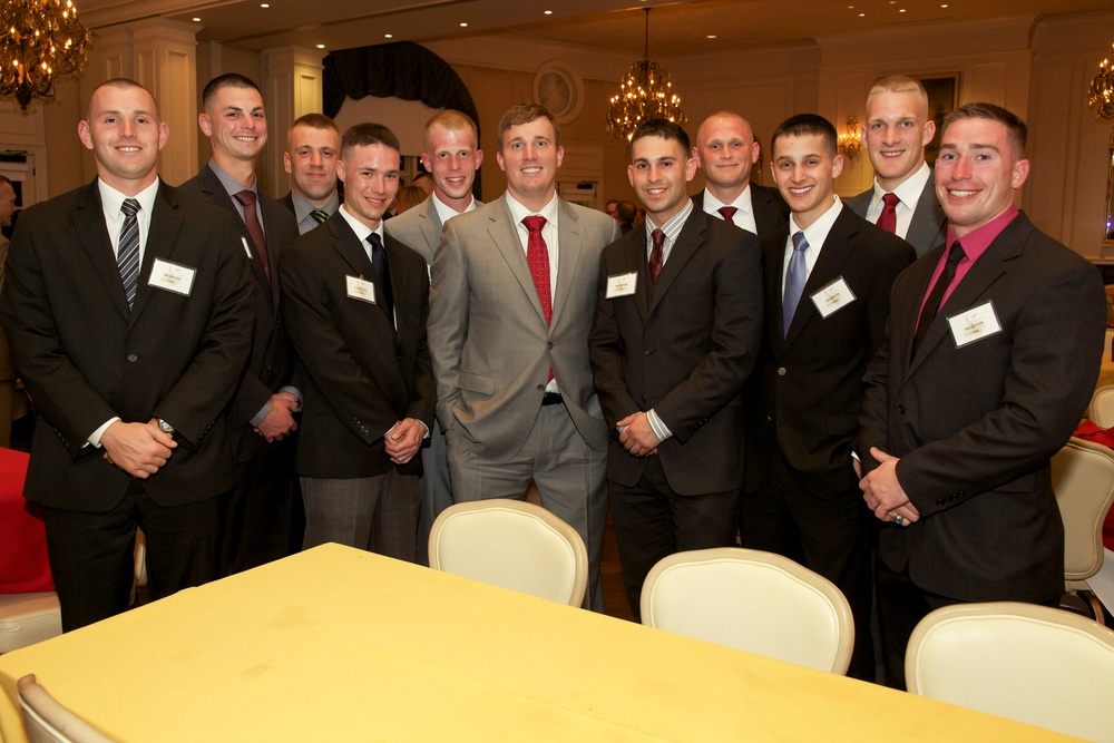 Marine Corps Commandant Attends Marine Corps Aviation Association Dinner