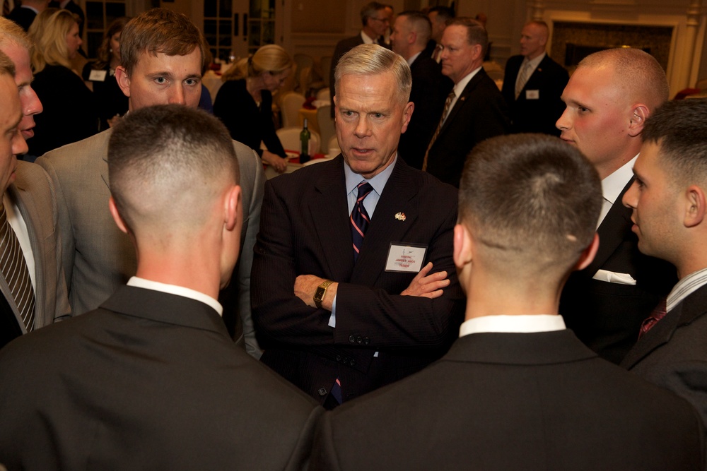 Marine Corps Commandant Attends Marine Corps Aviation Association Dinner