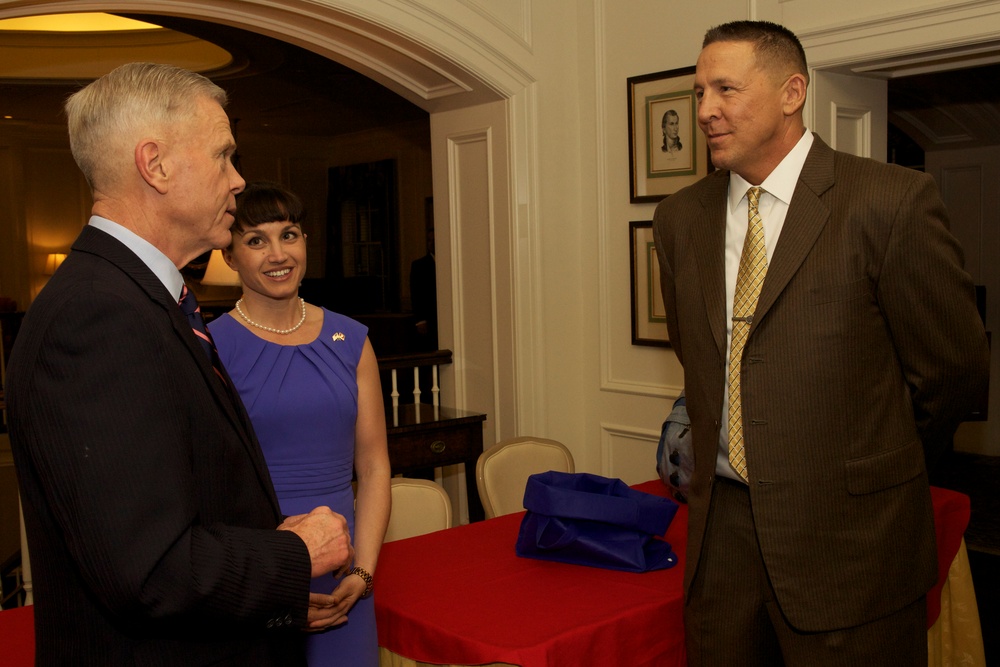 Marine Corps Commandant Attends Marine Corps Aviation Association Dinner