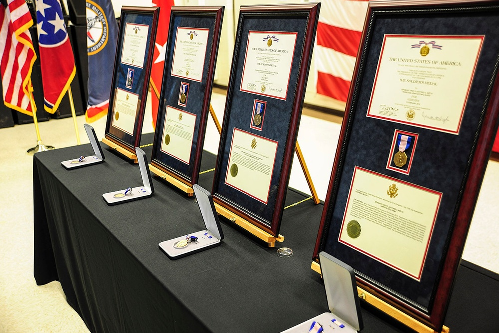 Tennessee National Guard Soldiers awarded for heroism