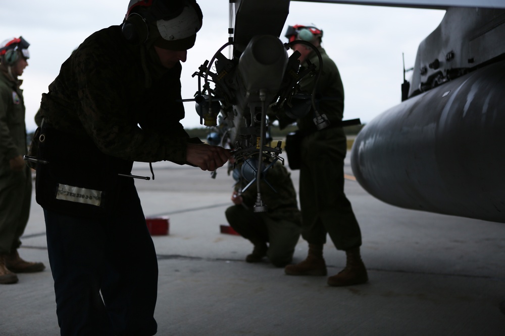 VMFA-122 Ordnance Marines keep Hornets armed in any weather