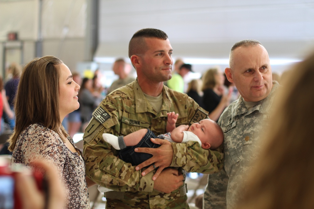 Kansas Army National Guard aviation unit returns home