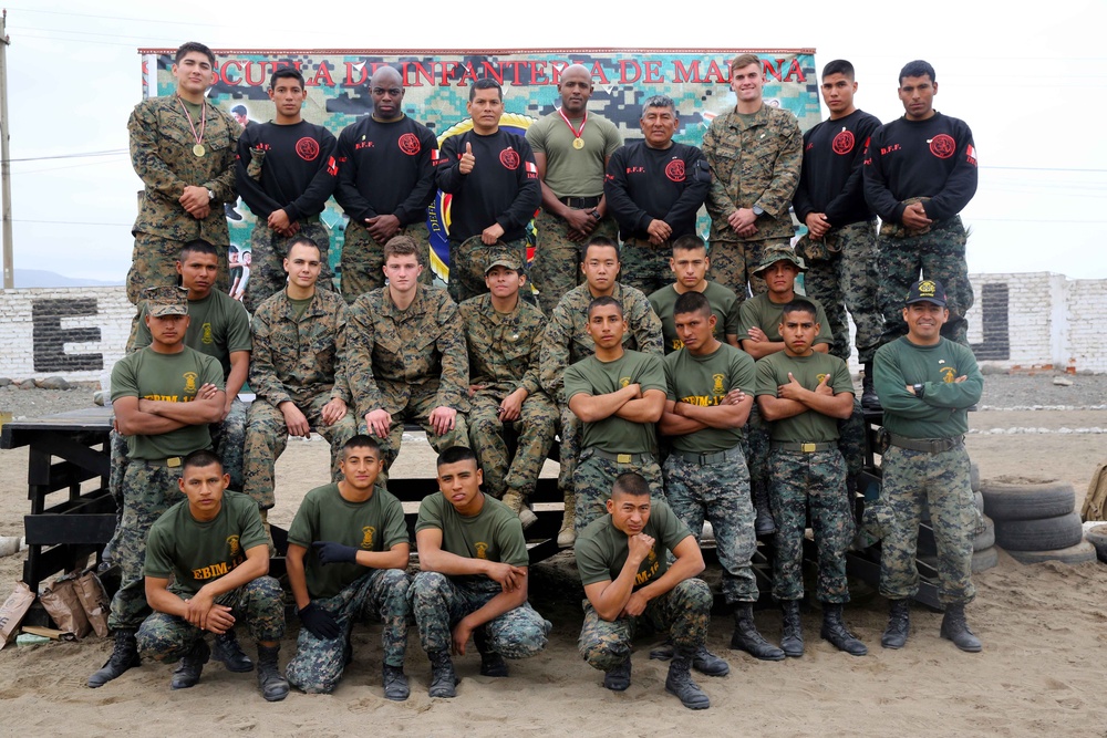 SPMAGTF-South trains with Peruvians