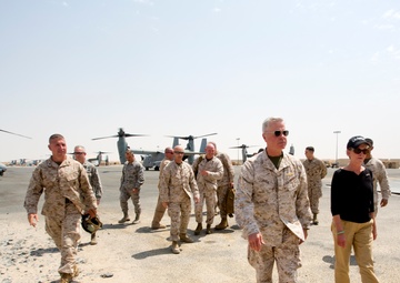 Commandant and Sergeant Major of the Marine Corps in Kuwait