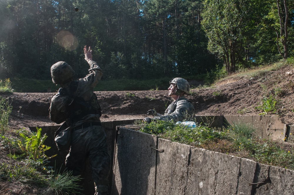 Throwing grenades with allies