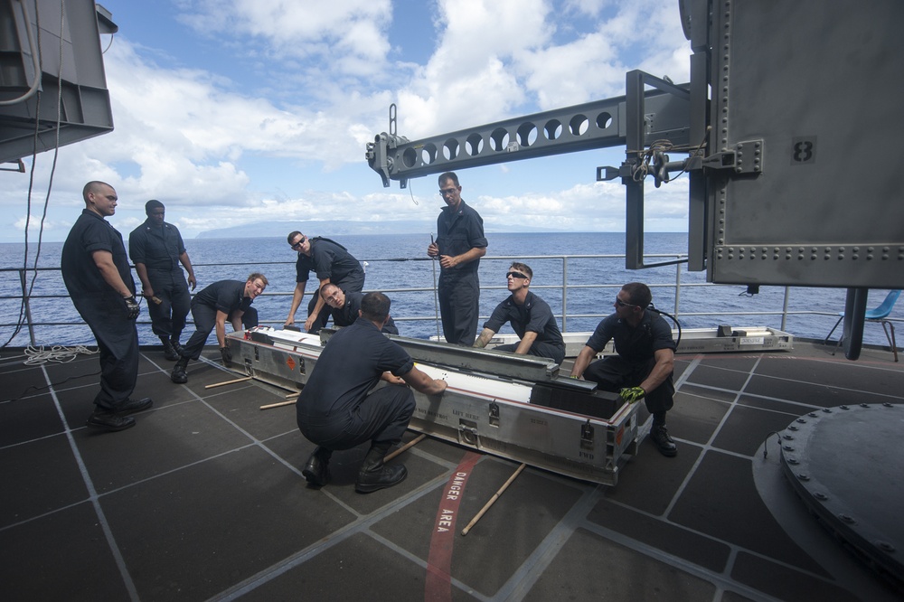 Sailors prep ESSM for launch