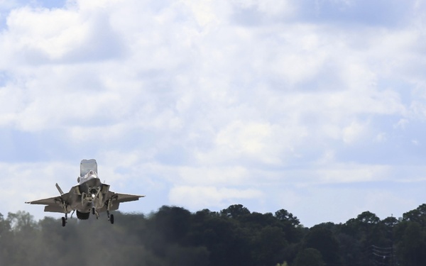 First full Marine maintenance F-35B Lightning II takeoff