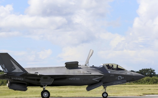 First full Marine maintenance F-35B Lightning II takeoff