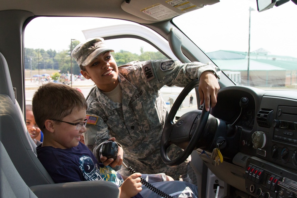 Soldiers welcome West Creek students back to school