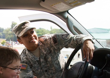 Soldiers welcome West Creek students back to school
