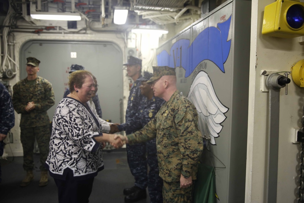 Distinguished visitors from El Salvador tour USS America