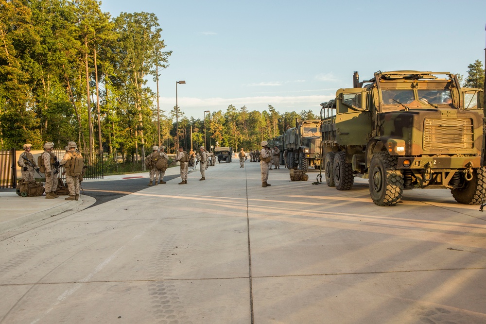 CLR-2 Marines transport 3/2 to MOUT training