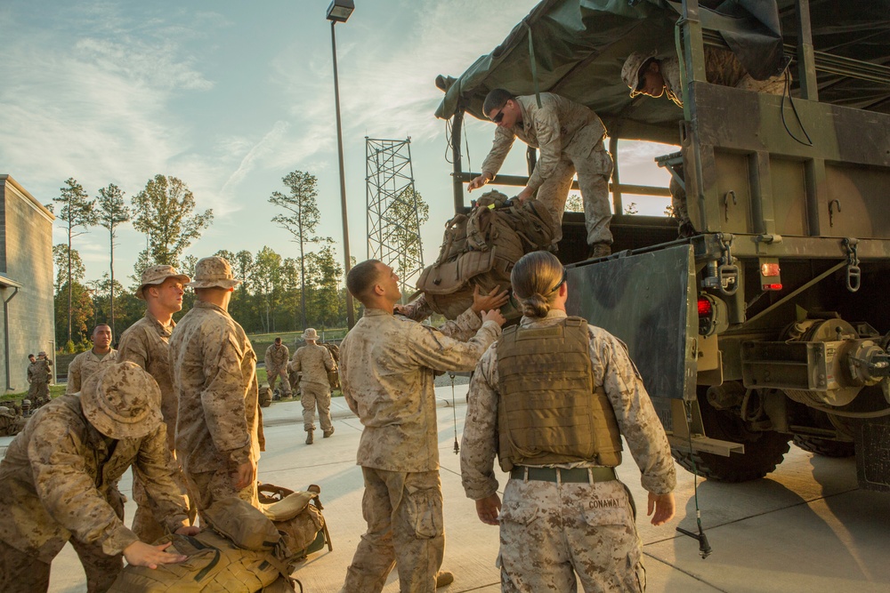 CLR-2 Marines transport 3/2 to MOUT training