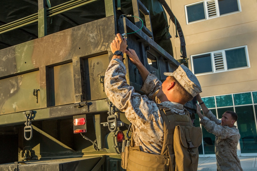 CLR-2 Marines transport 3/2 to MOUT training