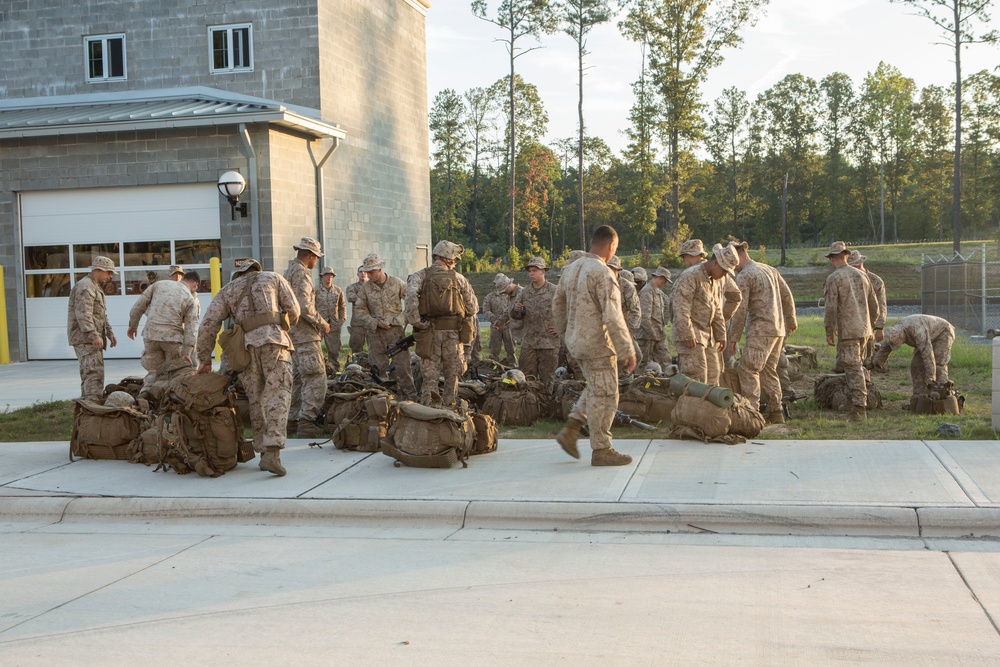 CLR-2 Marines transport 3/2 to MOUT training