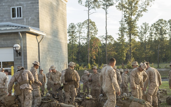 CLR-2 Marines transport 3/2 to MOUT training