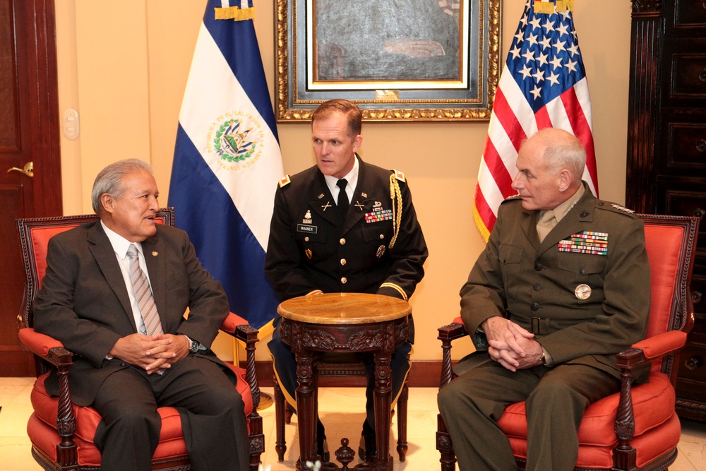 Gen. Kelly meets with Salvadoran president