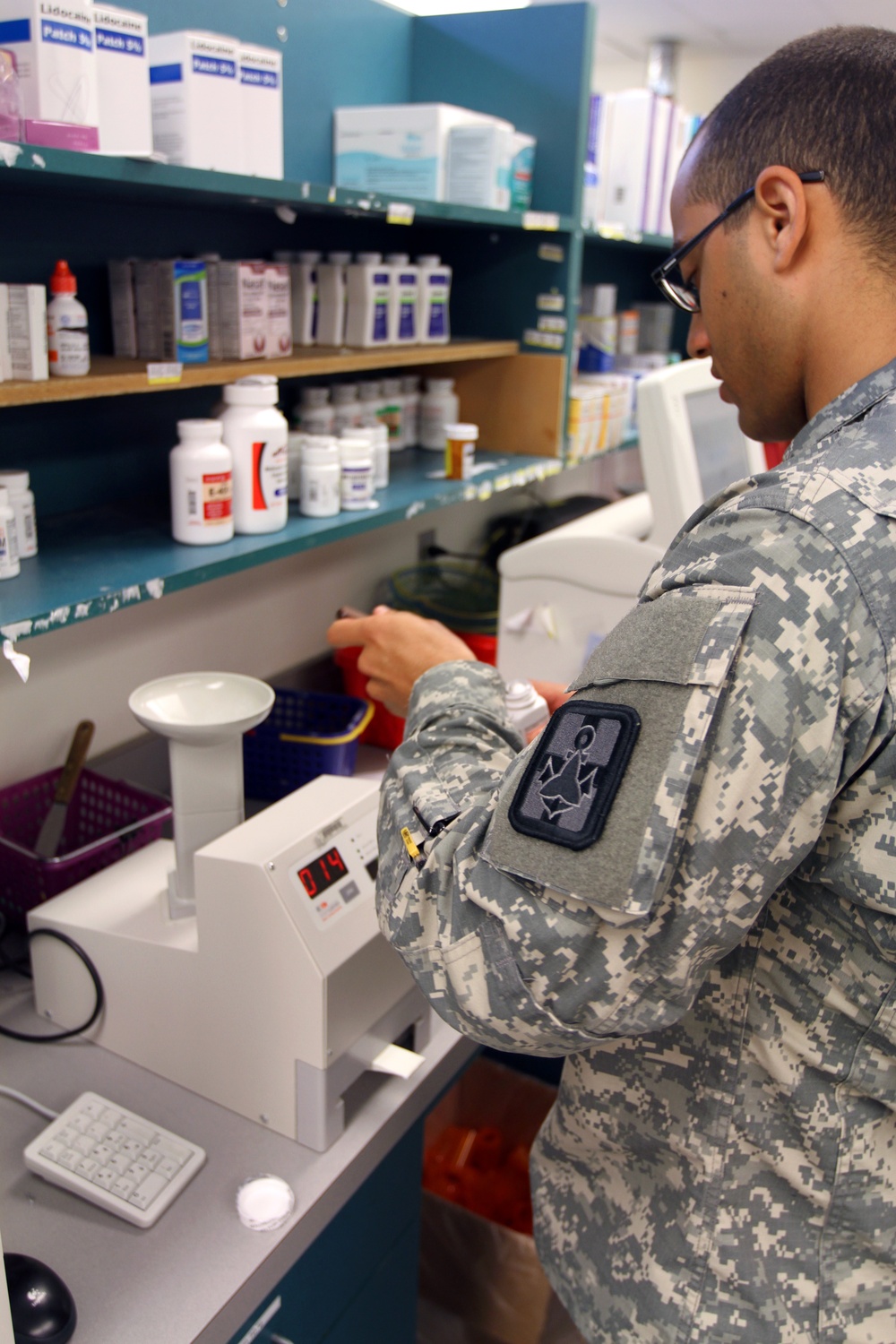 Army Reserve pharmacy technician serves in Native American clinic