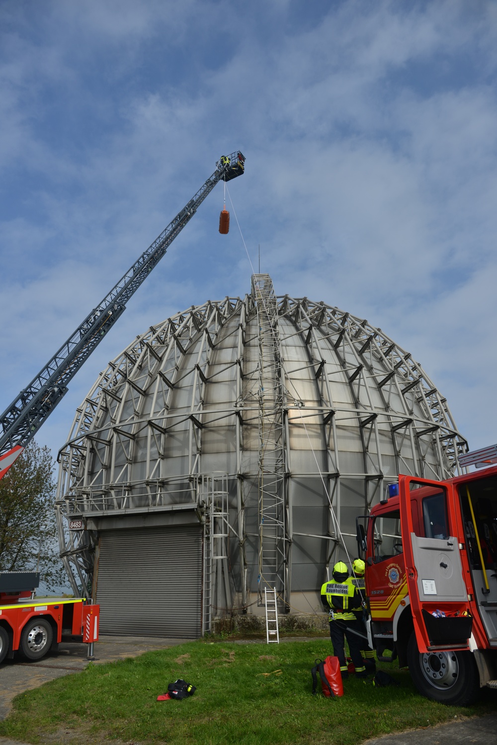 Extracting patient from a high elevation