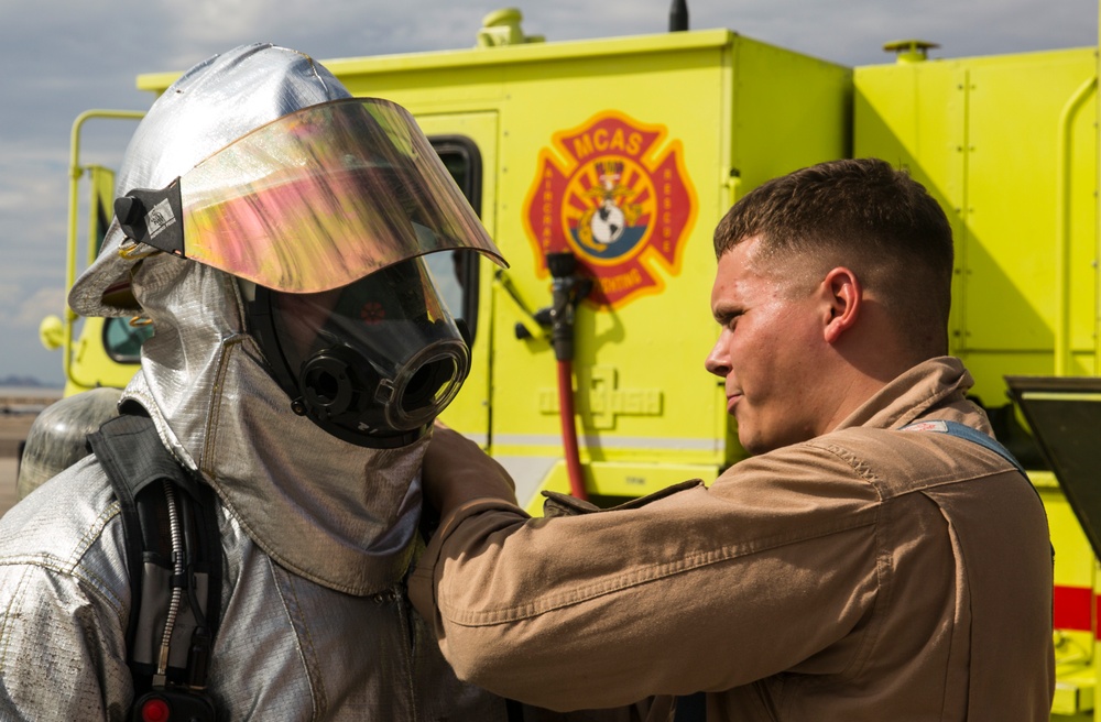 WTI Aviation Ground Support Students Get a Taste of Firefighting