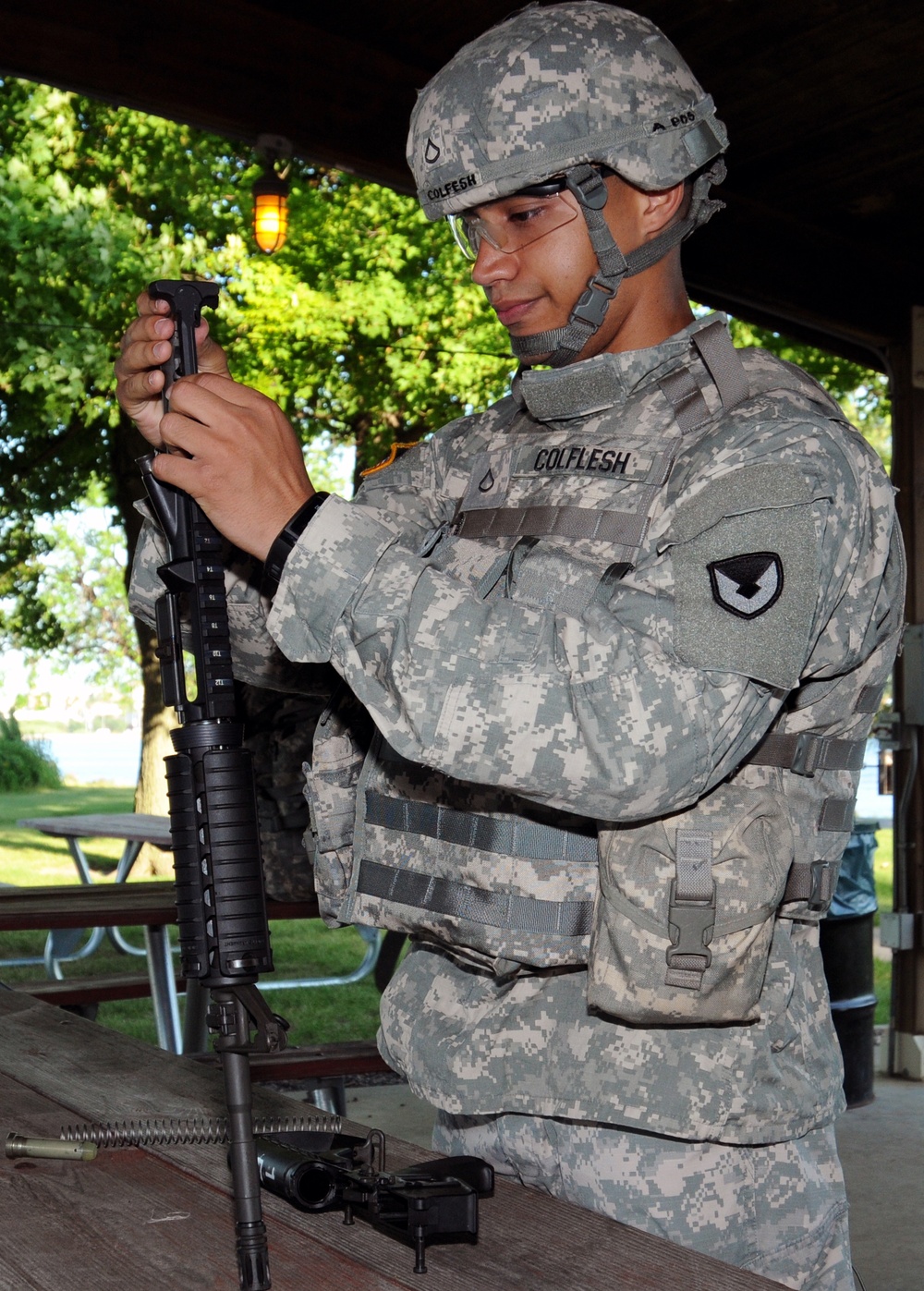 2014 AMC Best Warrior Competition - Weapons assembly