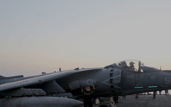 22nd MEU, Bataan conduct Harrier operations