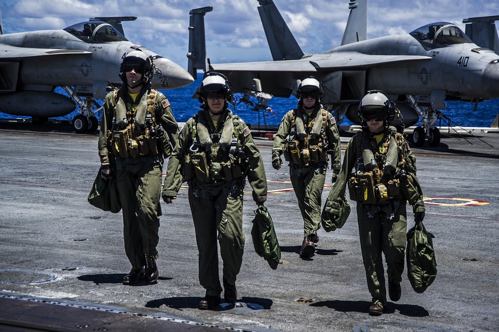 Carrier Airborne Early Warning Squadron 115 conducts change of command