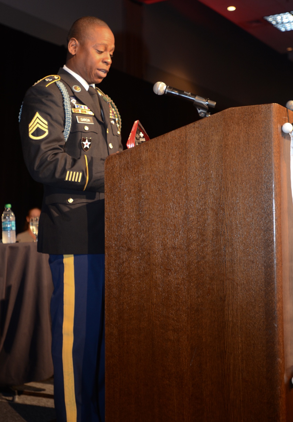 Arrowhead Soldier awarded for heroic actions during fiery crash