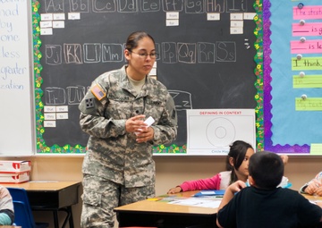 Soldiers volunteer at local elementary school