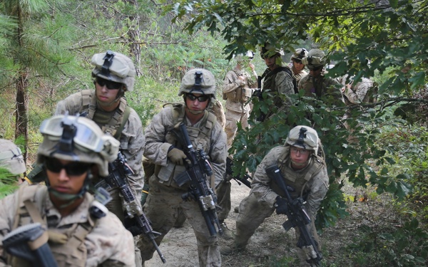 Marines assault Range P28 aboard Fort A.P. Hill