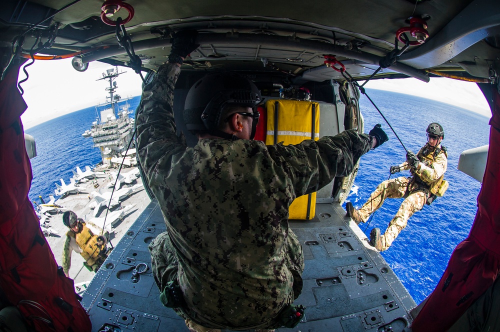 Helicopter rope suspension technique exercise