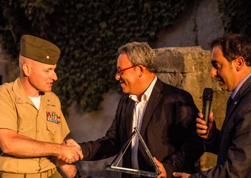 SP-MAGTF Africa 14 attends local play, breaks bread with locals
