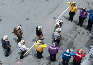 USS America receives distinguished visitors from El Salvador
