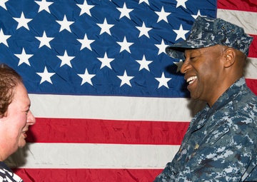 USS America receives distinguished visitors from El Salvador