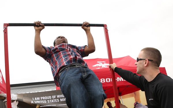 Marines host pull-up challenge at SHC