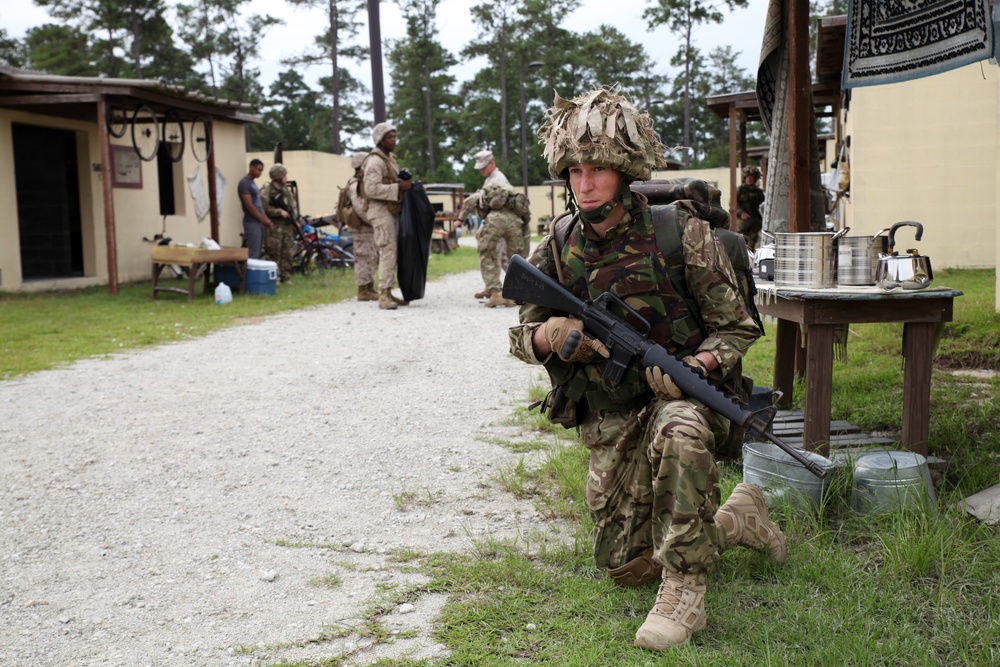 Marines, British soldiers practice tactical site exploitation during Exercise Phoenix Odyssey