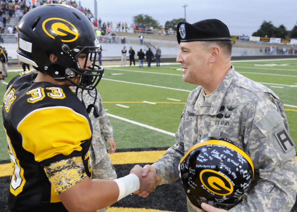 Gatesville High Hornets host DIVWEST, mobilized Reserve units at Military Appreciation Night