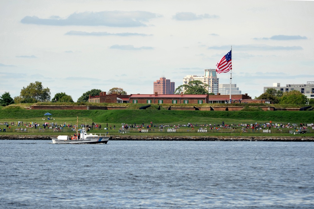 Coast Guard auxiliarists provide support patrolling Baltimore’s waterways around Fort McHenry