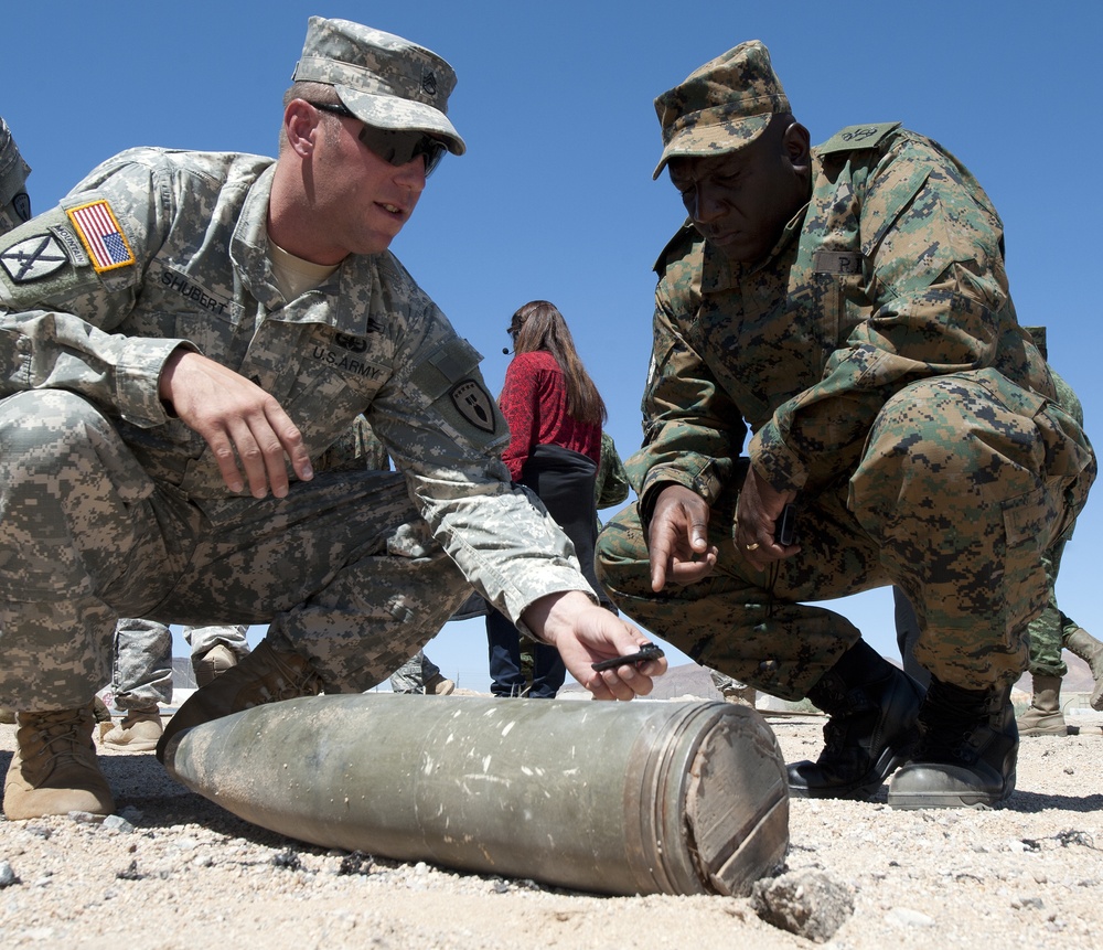 Fort Irwin EOD welcomes Bahamas Defense Force delegation