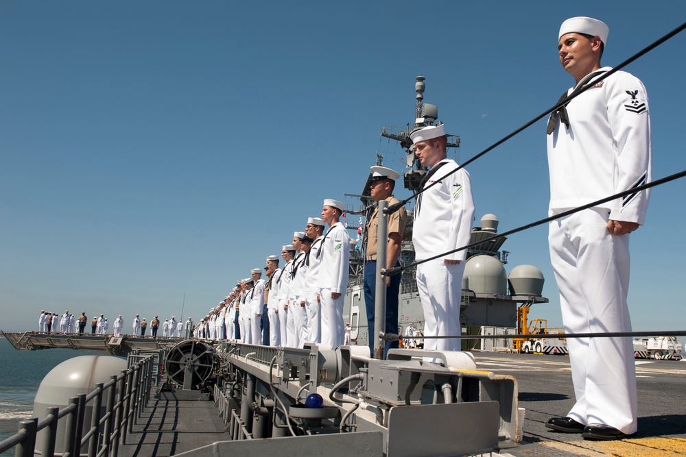 USS America arrives in its homeport of San Diego