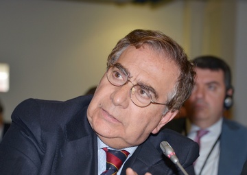 Combating al-Qaida’s transnational threats unites policymakers at DoD seminar