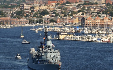 Coast Guard MSST crewmembers escorts FGS Niedersachsen following Baltimore’s Star-Spangled Spectacular