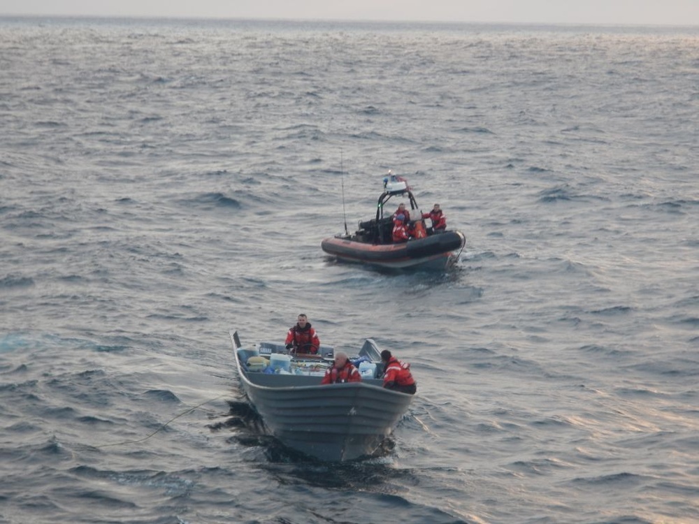 Active crew maneuvers smuggling vessel