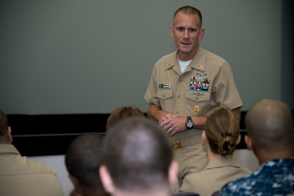 Commander, Navy Cyber Forces force master chief visits NAF Atsugi