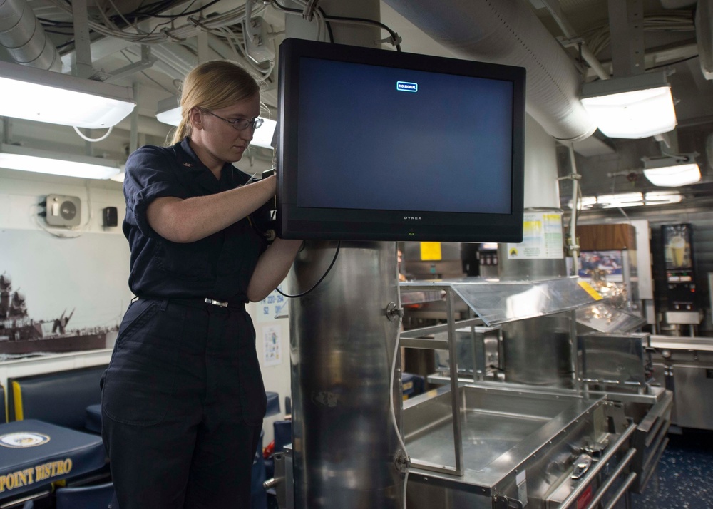 USS Dewey operations