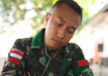 Garuda Shield 2014 cooperative health engagement