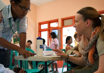 Garuda Shield 2014 cooperative health engagement