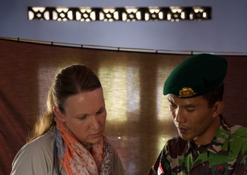 Garuda Shield 2014 cooperative health engagement